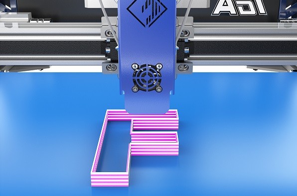 3D принтер Flashforge AD1 в процессе печати