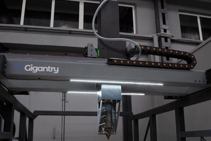 Шнековый экструдер на портале F2 Gigantry