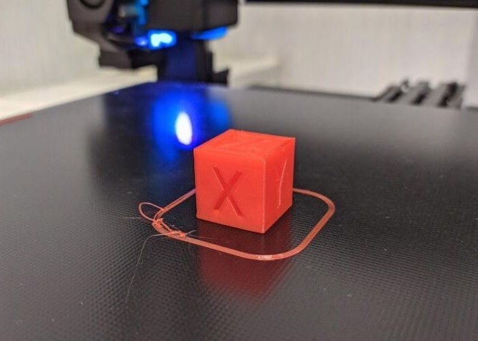 Кубик напечатанный на 3D принтере Artillery Sidewinder X1 V4