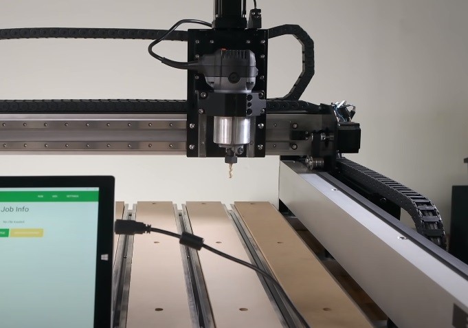 Линейные направляющие 3D принтера Carbide 3D Shapeoko Pro